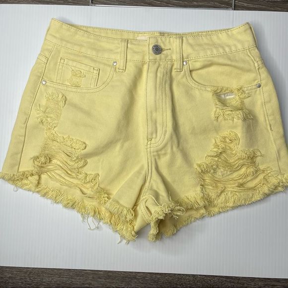 PacSun Pants - PACSUN Mom Shorts/Jean shorts Size 26 Distressed Shorts